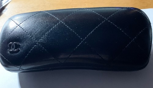 Etui lunettes chanel cuir - lunettes,
