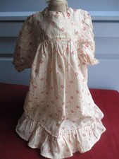ROBE ANCIENNE  POUR POUPEE