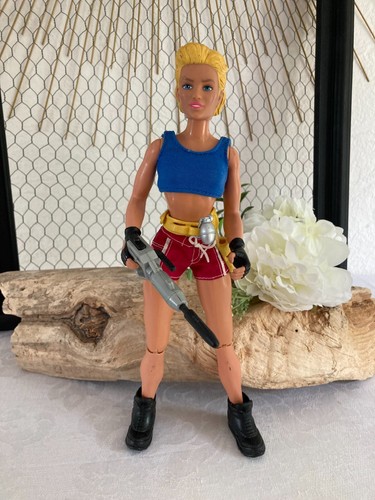625 action man figurine - man,