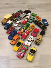 Lot d anciennes voitures