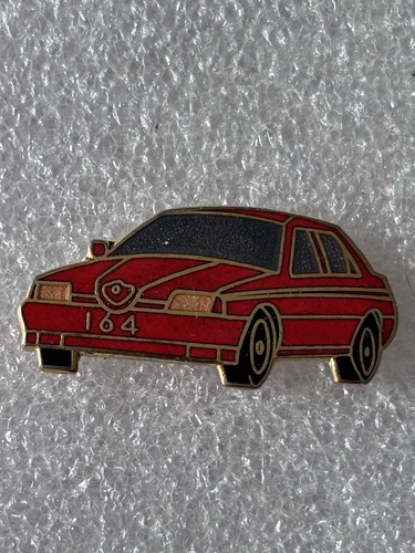 Pin voiture rouge - pin’s,