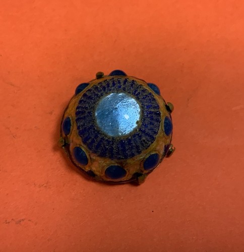 Magnifique broche c - magnifique, j.