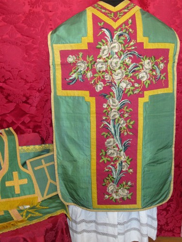 Chasuble verte complete - chasuble,