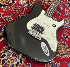 Rare 2014 Fender TriplePlay Stratocaster MIDI Synth Guitar Fishman Clean Strat