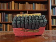 Ancien poinçon à frapper