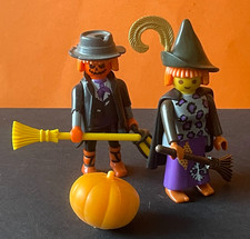 PLAYMOBIL - HALLOWEEN - COUPLE OF NICE WIZARDS WITH PUMPKIN AND BROOMS