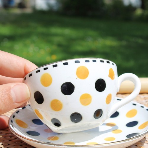 Ancienne tasse thé - à, +