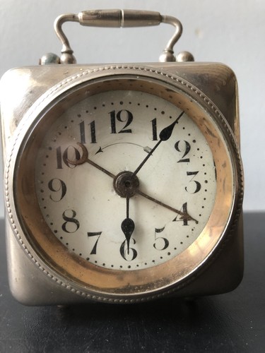 Ancien réveil mécanique xixe - réveil,