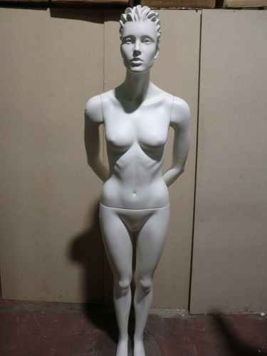Mannequin vitrine poupée - de,