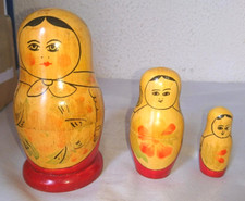 ANTIQUE RUSSIAN TRUNDLE DOLL 3 ELEMENTS MATRYOSHKA WOOD 1980 Handmade