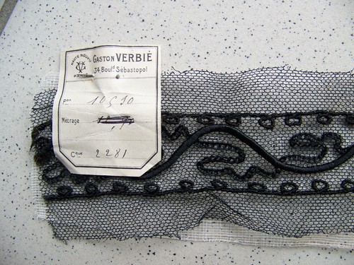 Ancienne dentelle broderie - ,