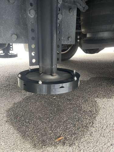 Hydraulic jack levelling pads - jack,