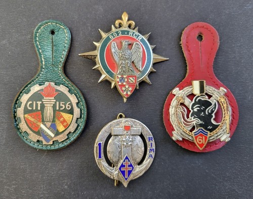 Superbe lot insignes - superbe,