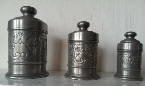 Suite pots en étain - de,