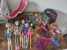 Lot de 10 poupées Monster High + Accessoires