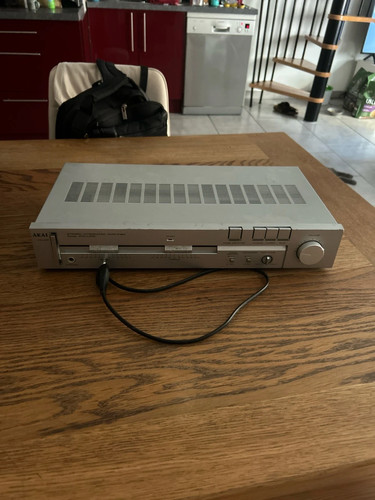 Amplificateur akai