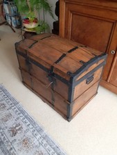 Malle ancienne bombée