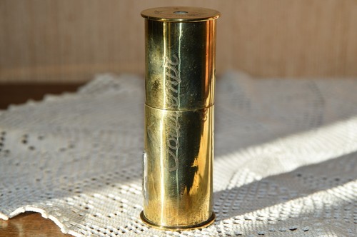 Travail poilus briquet - -,