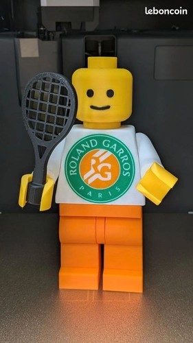 Figurine style tennis - , –