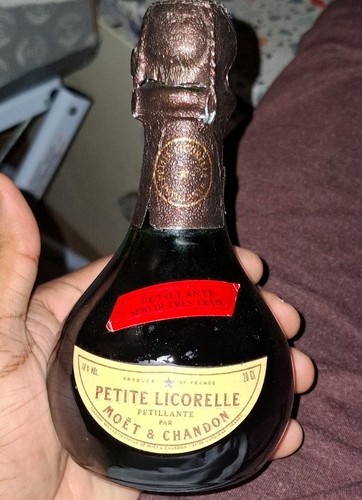 Moët chandon petite - &,