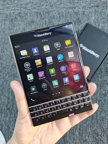 New blackberry passport q30 - blackberry,