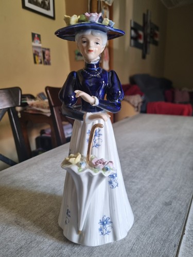 Figurine porcelaine femme - figurine,
