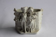 Porcelain Cookie Small Vase Children and Lamb (37596)