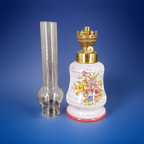 Jolie lampe petrole en - jolie,