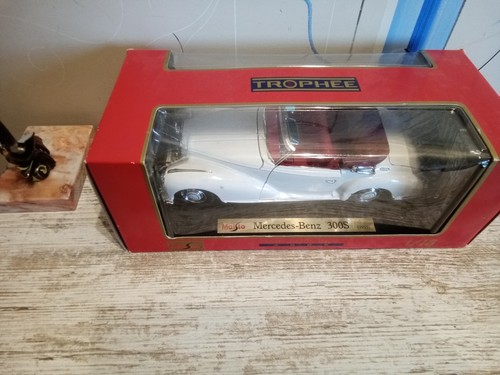 Maisto trophee mercedes - 1/18,