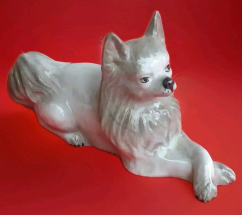 Superbe figurine chien loulou