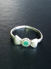 bague argent noeud avec cabochon vert