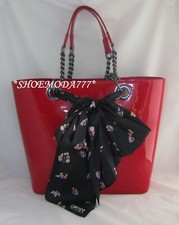 DKNY Cuir Verni Écharpe Grand