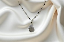 📿 Collier artisanal –