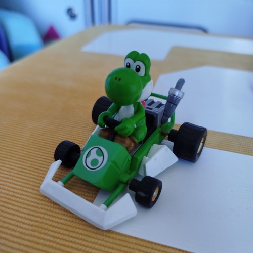 Mario kart figure - ds, very