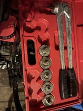 pince à emboîture.   Avec