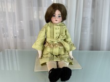 Poupée d'artiste ancienne