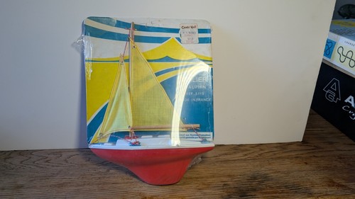 Jouet bazar bateau - jouet, voilier