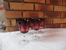 VINTAGE 5 VERRES A PIEDS