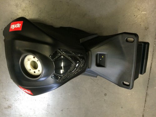 Reservoir carburant aprilia - carburant,