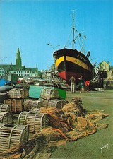 44 LE CRUZIC TRAWLER UNDER REPAIR