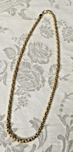 Collier chute bijou maille