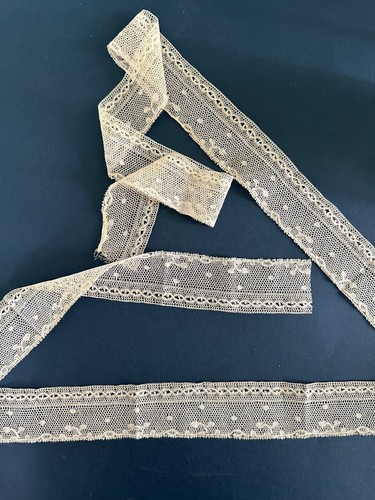 Dentelle ancienne type