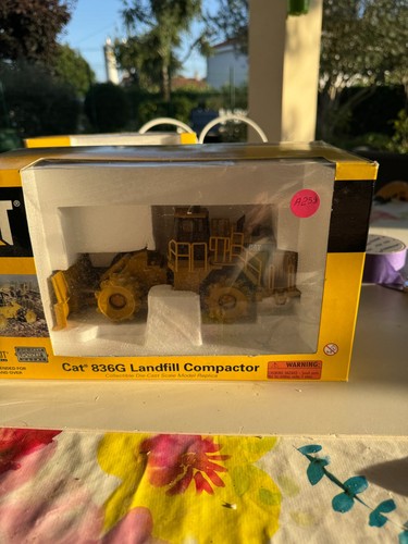 Compacteur deche cat 836g - cat,