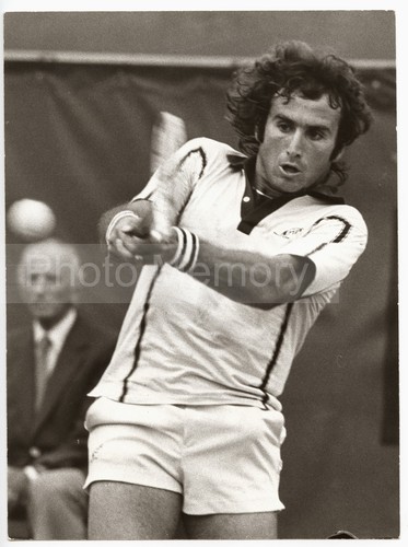 Tennis eddie dibbs en coup - tennis,