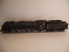 JOUEF locomotive 241 P 7 verte dépôt de Nevers  avec sont tander HO