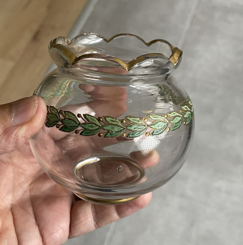 Vase boule décor emaillé - , et