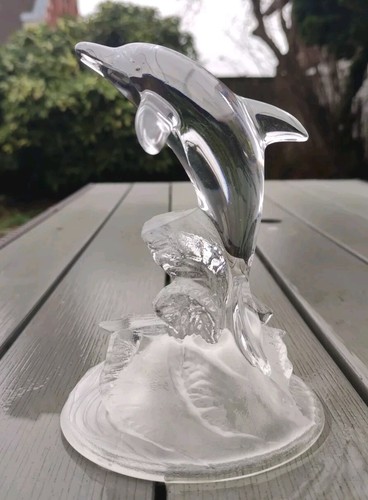 Sculpture statue dauphin