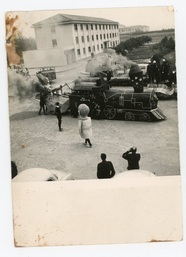 Photo locomotive char pompier - photo,,