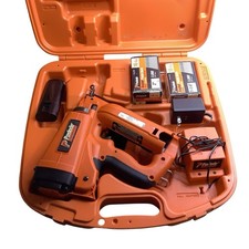 Paslode IM250A Li 900600 Cordless 16GA Angled Finish Nailer w/ Case And Battery