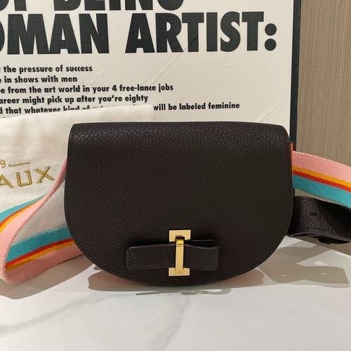 Live exclusive delvaux - live,